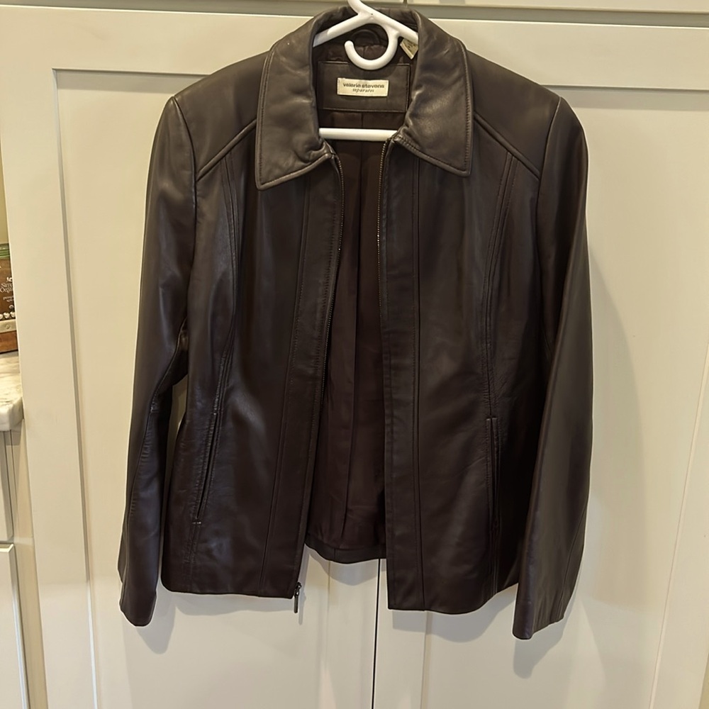 Valerie Stevens medium women’s brown leather jacket